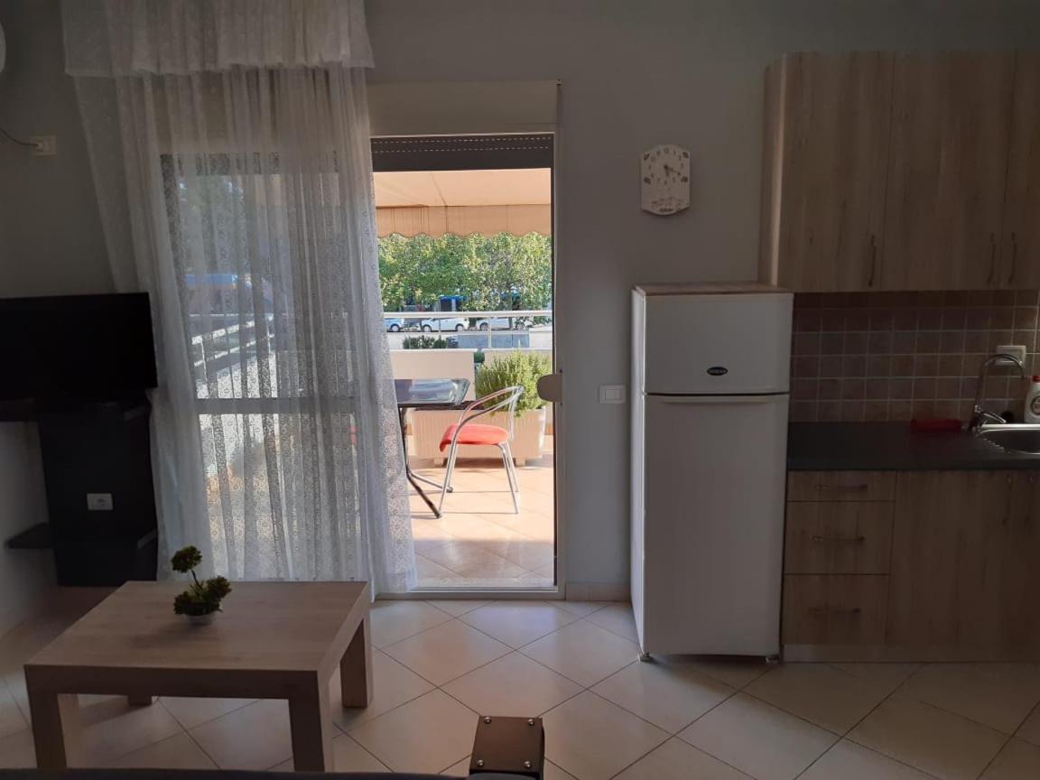 Disy Apartments Vlore Room photo